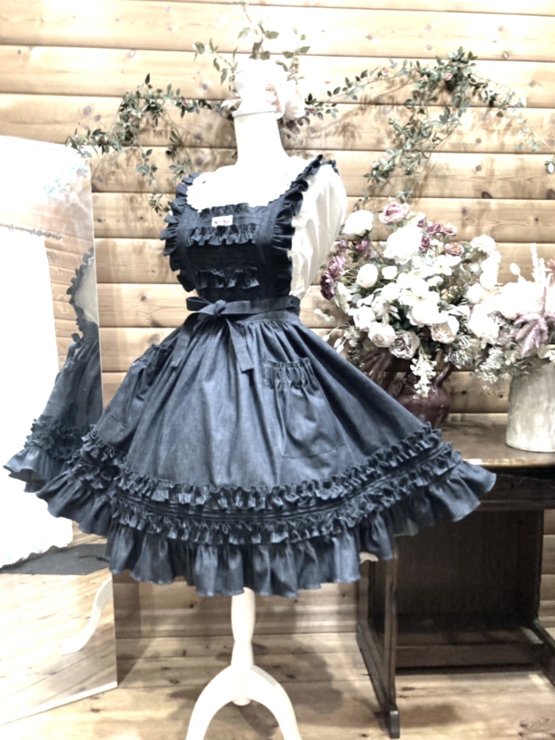 モモコハウス フリルエプロン 白 ミドル丈モモコハウス フリルエプロン