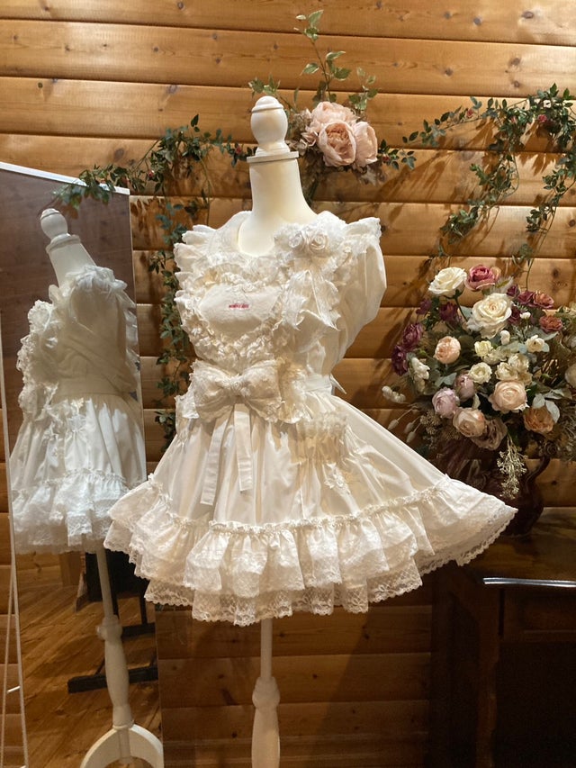 MOMOKO HOUSE フリルハートエプロン ホワイト すべての商品 | モモコハウス